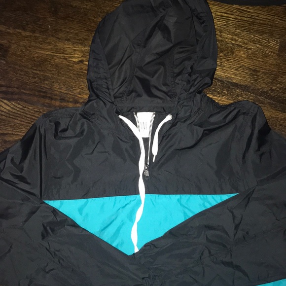 Windbreaker - Picture 3 of 3